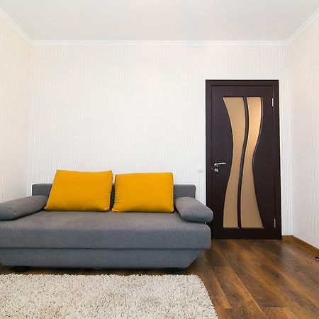 Vip Apartment On Ilinska Суми Екстериор снимка