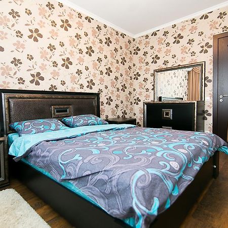 Vip Apartment On Ilinska Суми Екстериор снимка