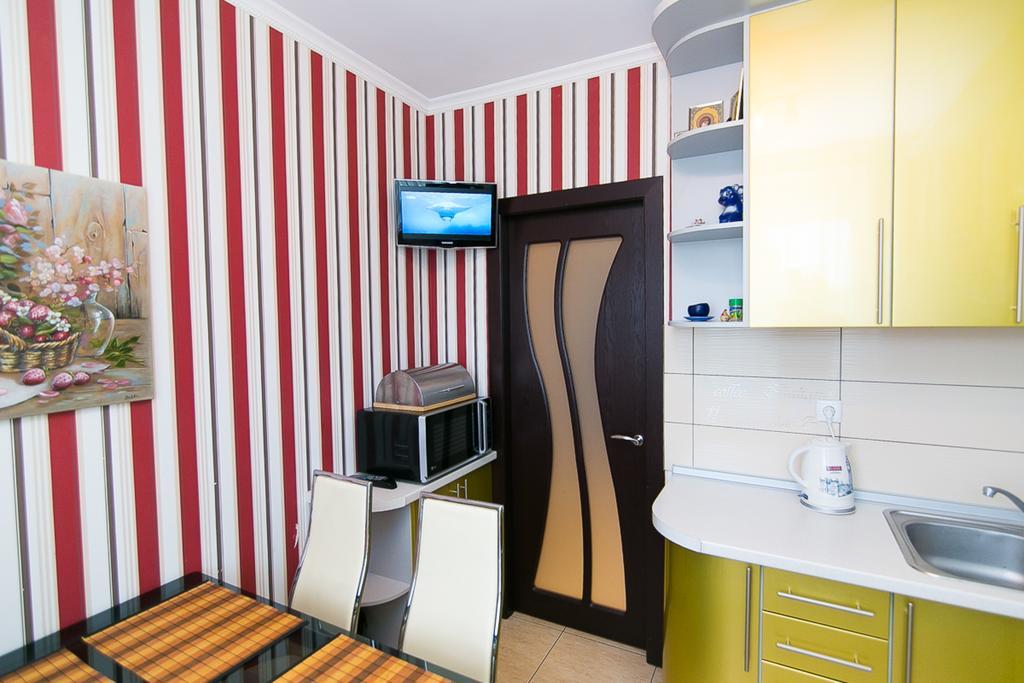 Vip Apartment On Ilinska Суми Екстериор снимка